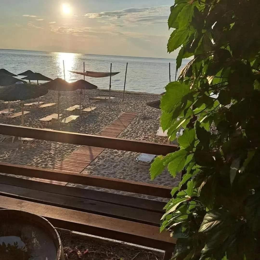 Rooms To Let Giannis Makrygialos Exterior photo