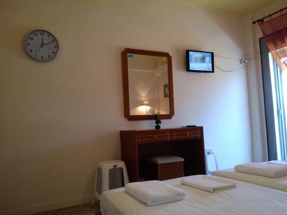 Rooms To Let Giannis Makrygialos Exterior photo