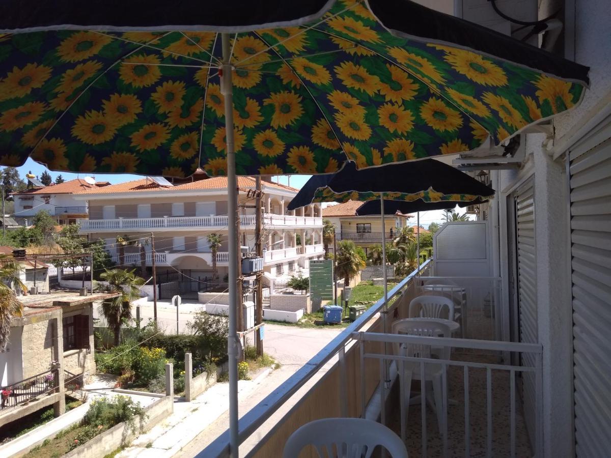 Rooms To Let Giannis Makrygialos Exterior photo